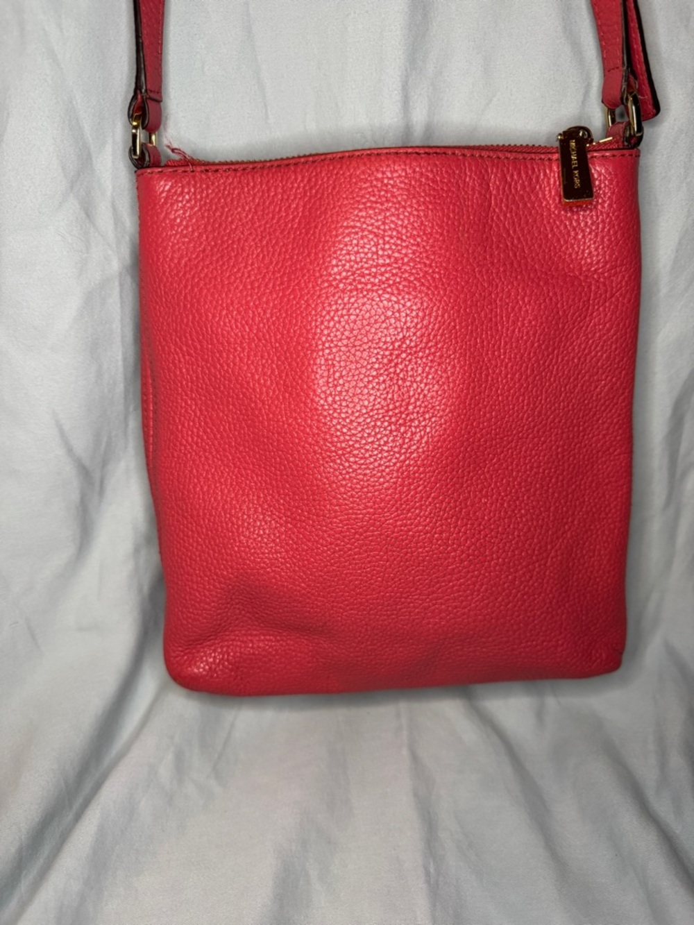 Michael Kors Pebbled Leather Tassel Crossbody Bag Coral Pink Gold Tone - Picture 4 of 8